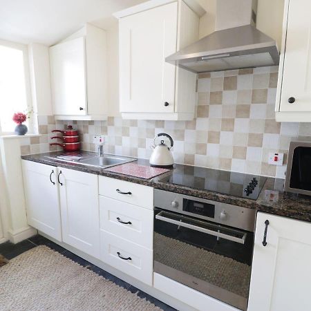 Llanfairpwllgwyngyll Menai Cottage מראה חיצוני תמונה