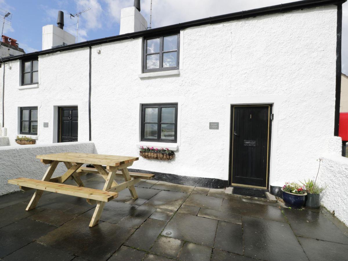 Llanfairpwllgwyngyll Menai Cottage מראה חיצוני תמונה